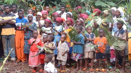 Mpyemo people - Maria Festen - cropped